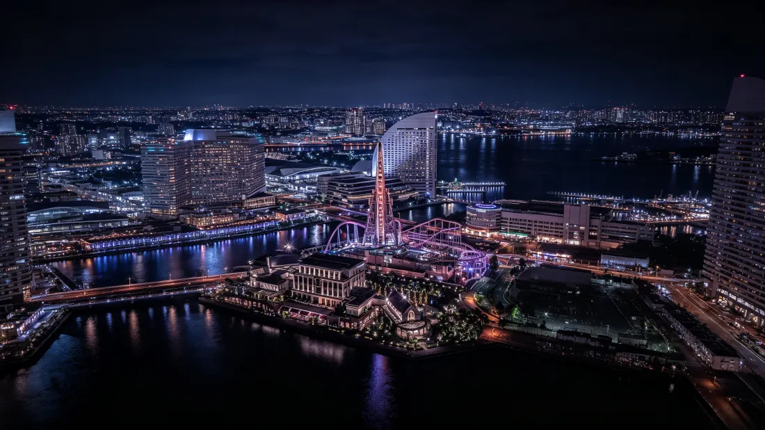 3k横滨港未来夜景壁纸｜滨水城市背景图片 - 璀璨灯火「哲风壁纸」