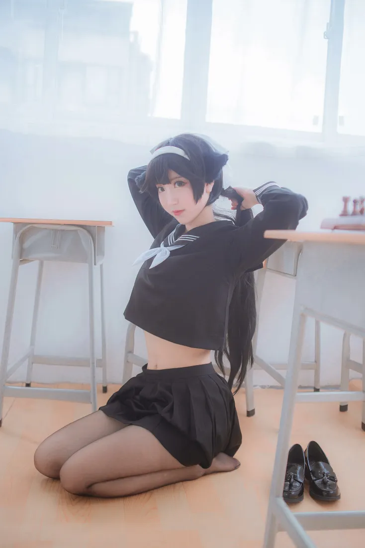 碧蓝航线高雄獒手机壁纸｜教室JK背景图片 - 黑川cosplay「哲风壁纸」