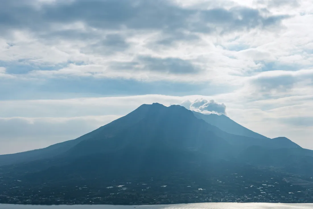 6k富士山壁纸｜湖山云景背景图片 - 冷调山水氛围感「哲风壁纸」