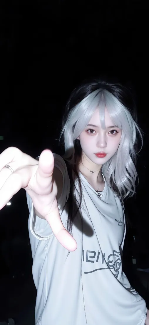 白发美女手机壁纸｜黑夜背景图片 - 伸手比心酷感女生「哲风壁纸」