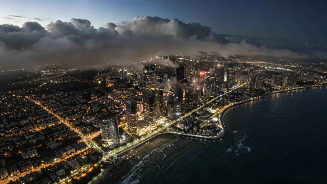 3k城市夜景壁纸｜海滨航拍背景图片 - 云层灯光海岸线「哲风壁纸」