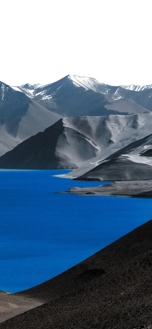 黑山湖景手机壁纸｜雪山湖泊背景图片 - 壮阔山湖自然风光「哲风壁纸」