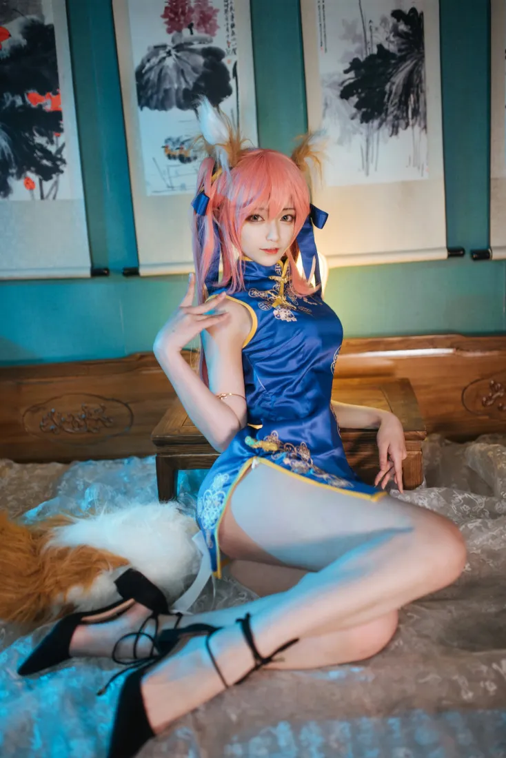 玉藻前手机壁纸｜蓝旗袍狐耳cosplay - Fate旗袍人像「哲风壁纸」