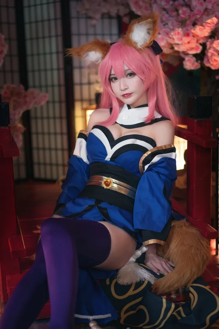 玉藻前手机壁纸｜Fate狐耳cos背景图片 - 蓝紫和服装扮「哲风壁纸」