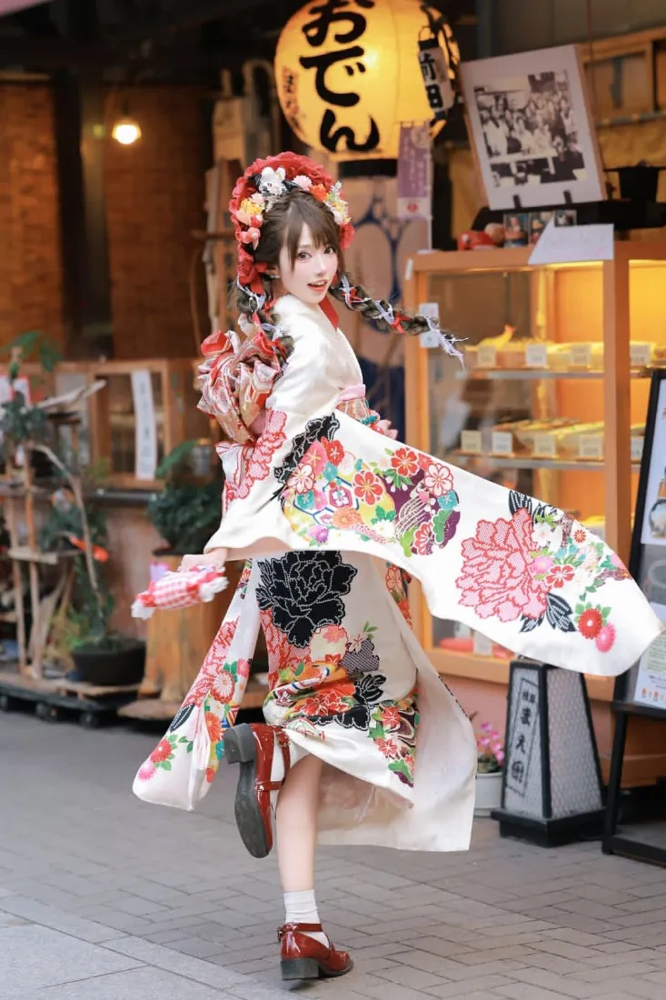 振袖和服少女手机壁纸｜日式街景背景图片 - 花簇发饰「哲风壁纸」