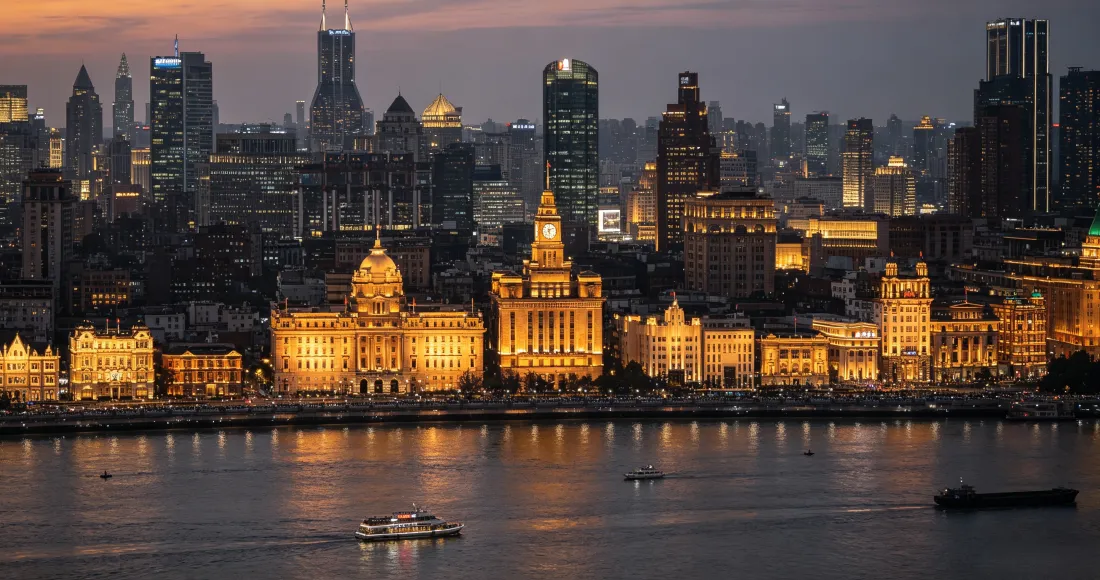 3k上海外滩夜景｜黄浦江城市背景图片 - 万国建筑群金色灯光「哲风壁纸」