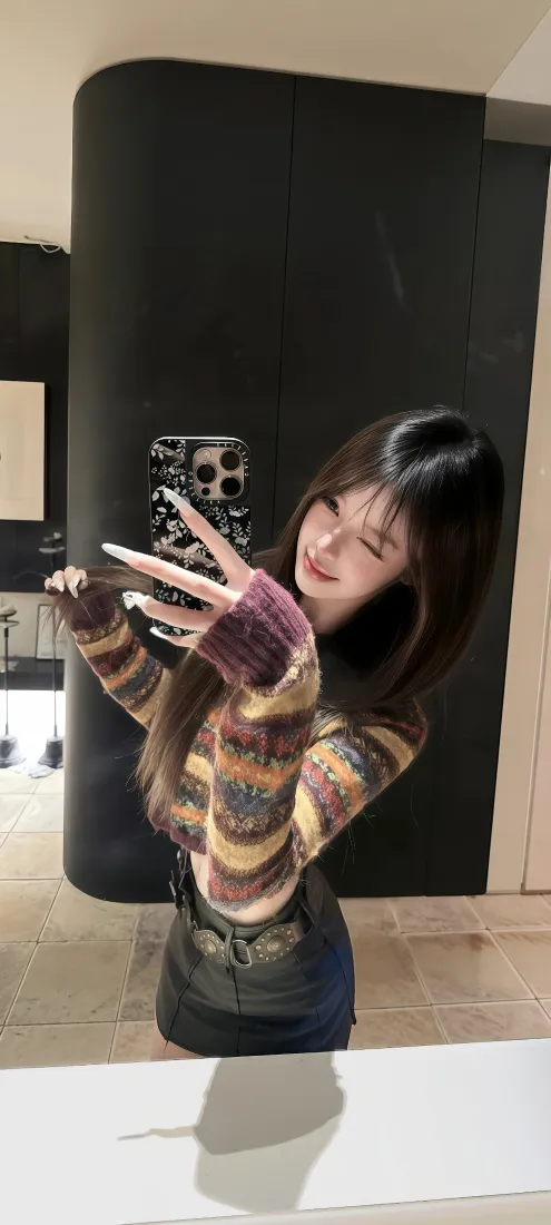单依纯手机壁纸｜对镜自拍背景 - 条纹衫wink少女感「哲风壁纸」