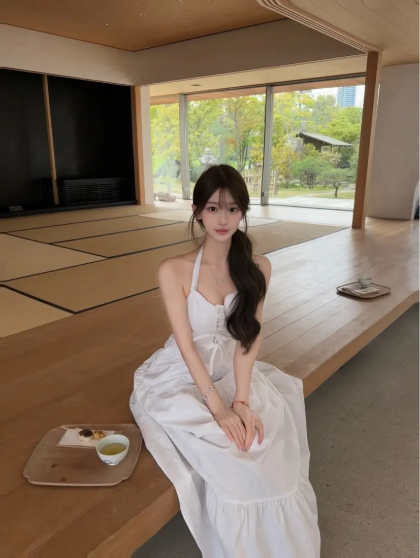 白裙长发美女手机壁纸｜日式茶室背景图片 - 温婉纯欲风「哲风壁纸」