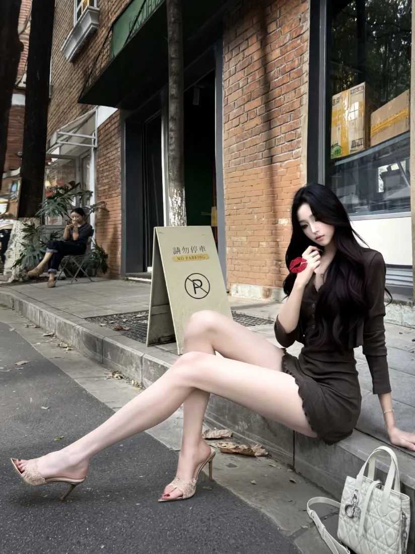 街头黑裙长腿美女手机壁纸｜街拍背景图片 - 御姐风「哲风壁纸」