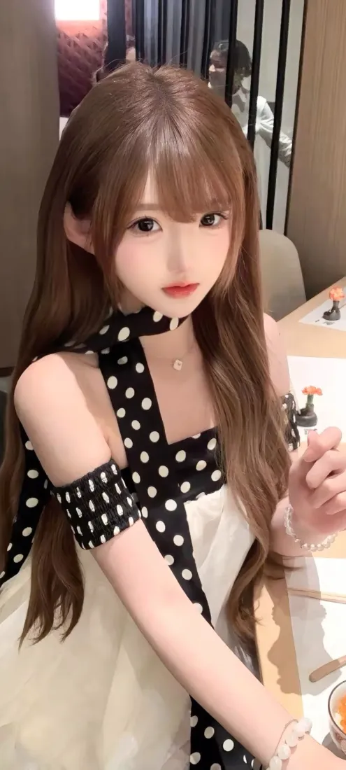 波点裙长发美女手机壁纸｜餐厅背景图片 - 纯欲少女感「哲风壁纸」