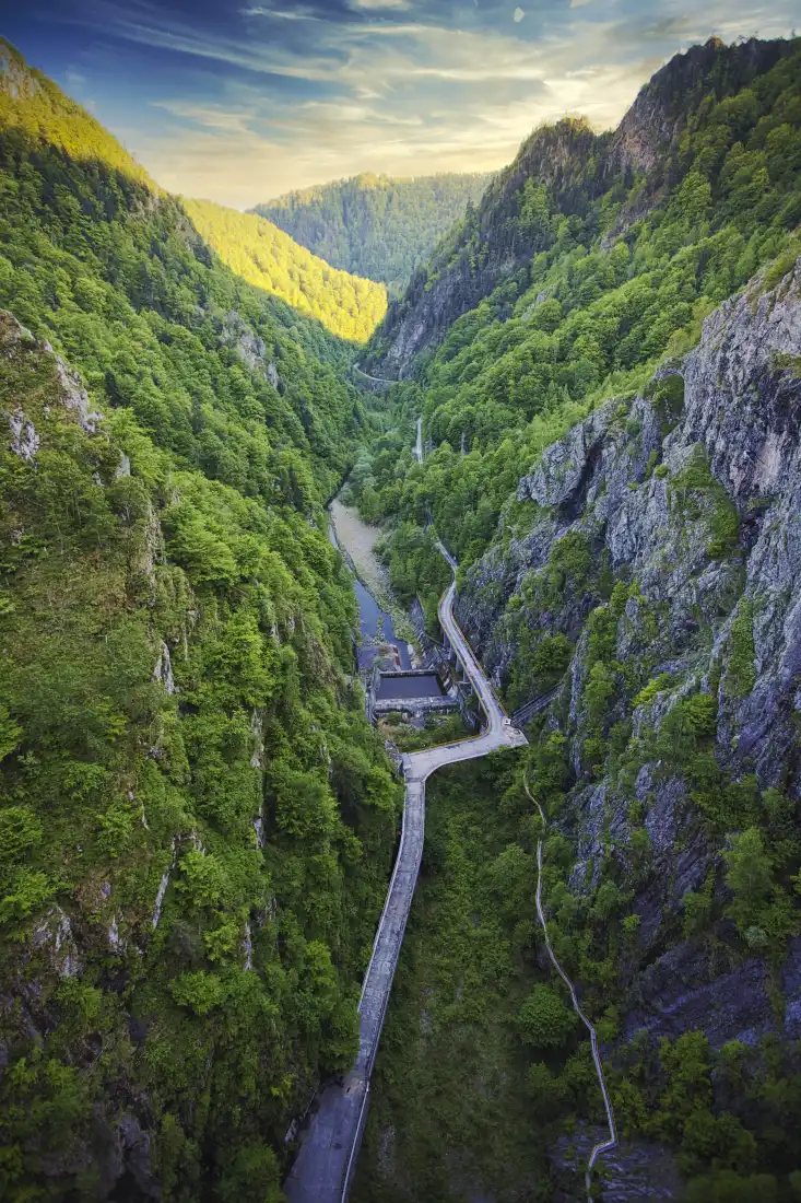 《高地》手机壁纸-峡湾壁纸-自然景观图片-罗马尼亚「哲风壁纸」